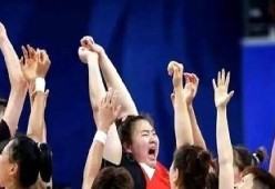 pg电子试玩入口包含海滨山猫队险胜河套雄鲨队，击剑附加赛上演关键失误成转折！争冠格局再洗牌的词条